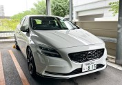 グリル枠をグロスブラックに