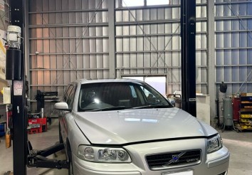 V70 R へのフロントスワッピング